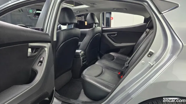 Hyundai Elantra (Avante)