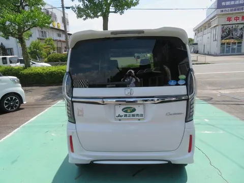 Honda N-BOX Custom
