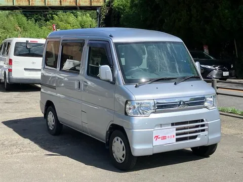 Mitsubishi Minicab Van