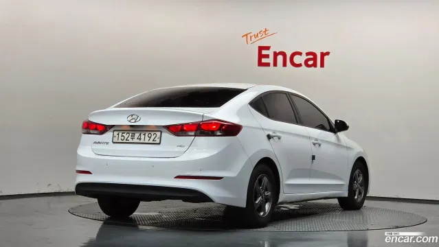 Hyundai Elantra (Avante)