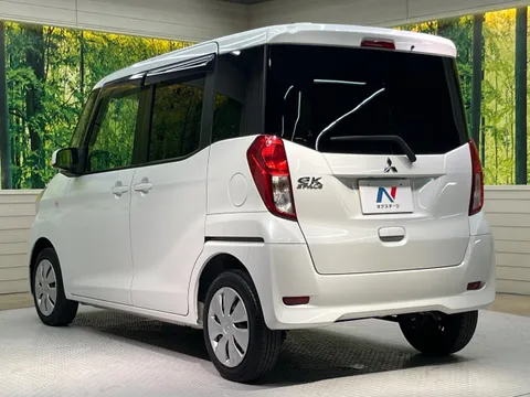 Mitsubishi eK Space