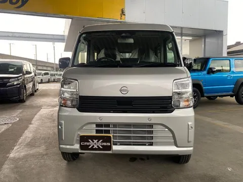 Nissan Clipper Van