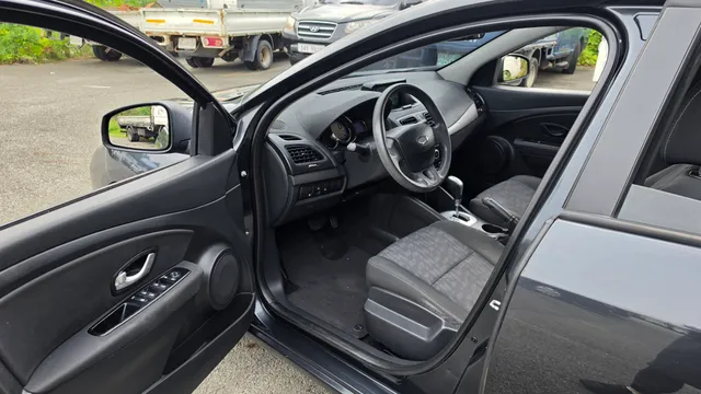 Renault SM3