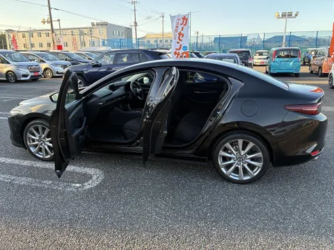 Mazda MAZDA3 Sedan