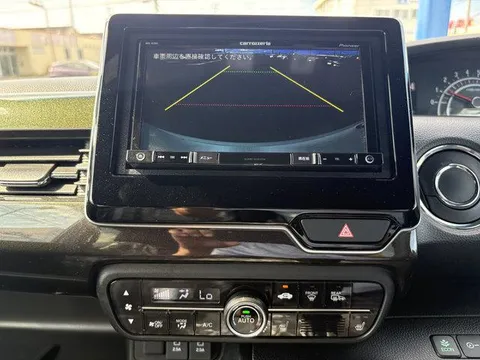 Honda N-BOX Custom