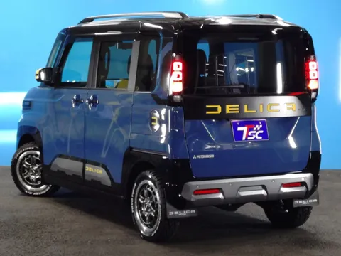 Mitsubishi Delica Mini