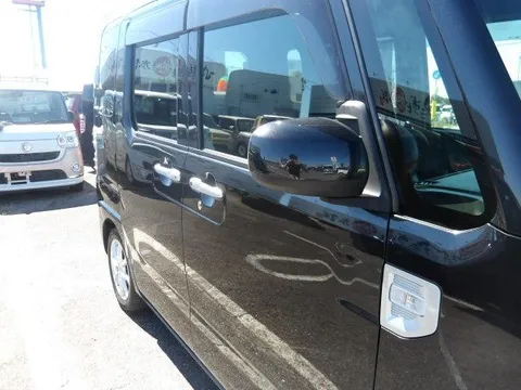 Toyota Pixis Mega