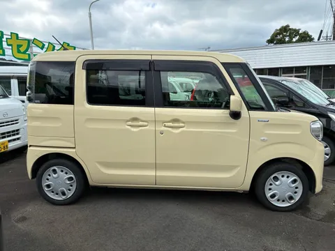 Suzuki Spacia