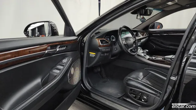 Genesis G90 (EQ900)