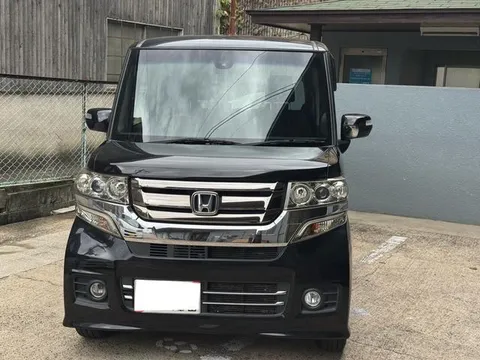 Honda N-BOX Custom