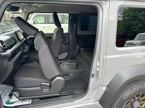 Suzuki Jimny Sierra