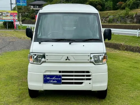 Mitsubishi Minicab Van