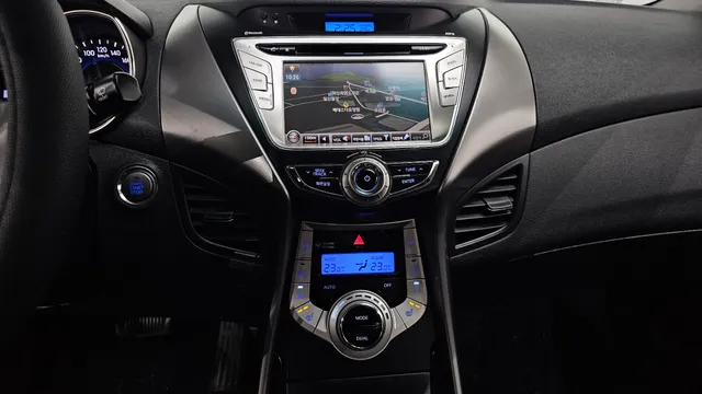 Hyundai Elantra (Avante)