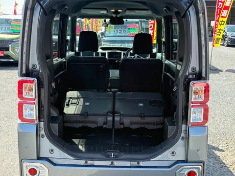 Toyota Pixis Mega