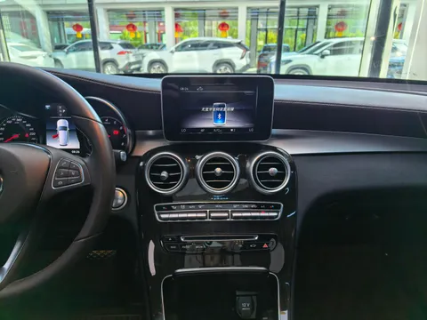 Mercedes-Benz Mercedes-Benz GLC