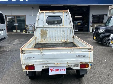 Mitsubishi Minicab Truck
