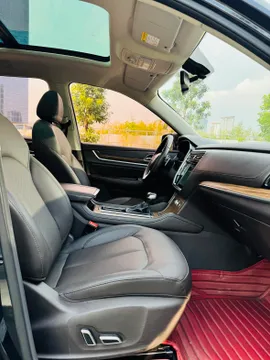 Roewe RX8