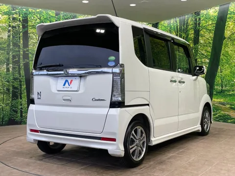 Honda N-BOX Custom