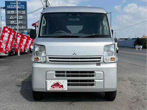 Mitsubishi Minicab Van