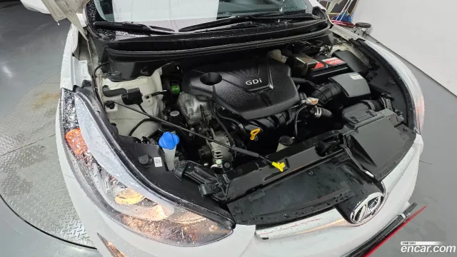 Hyundai Elantra (Avante)