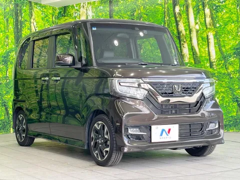 Honda N-BOX Custom
