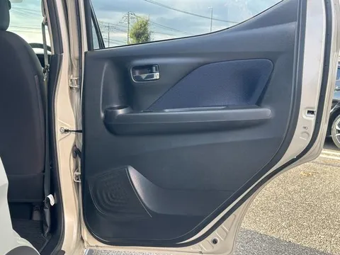 Mitsubishi eK X