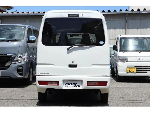 Mitsubishi Minicab Van