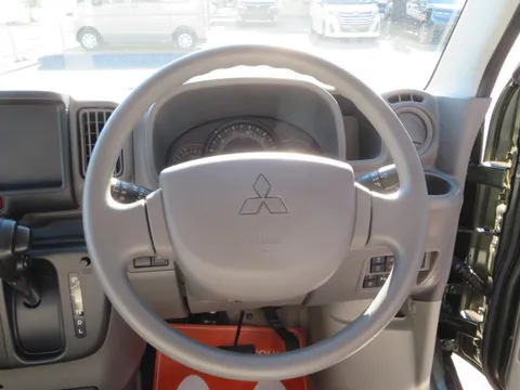 Mitsubishi Minicab Van