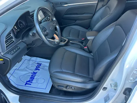Hyundai Elantra (Avante)