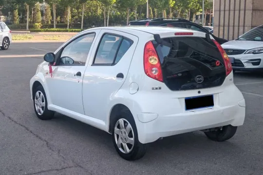 BYD F0