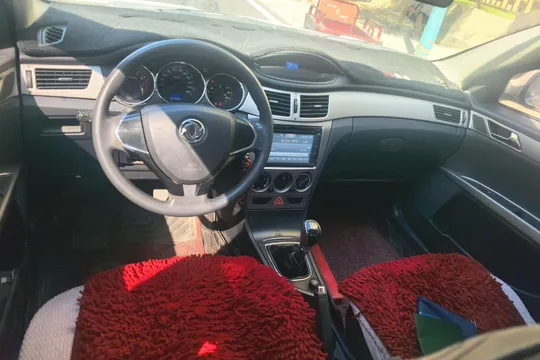 Dongfeng S30