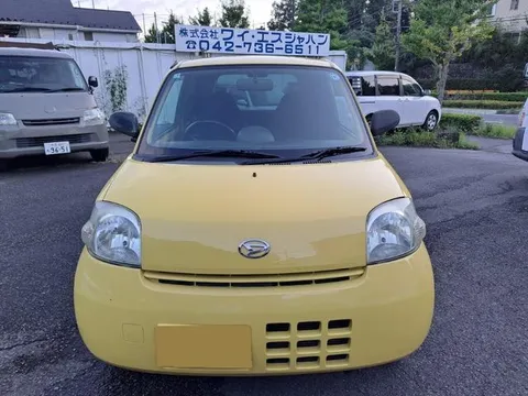 Daihatsu Esse
