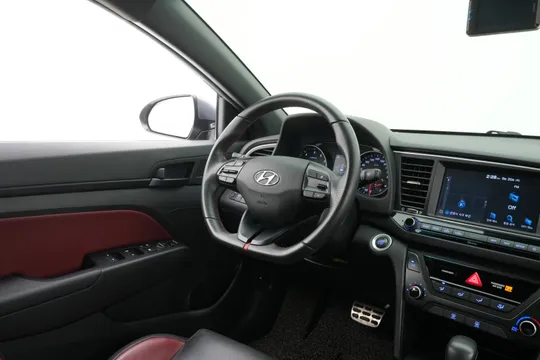 Hyundai Elantra (Avante)