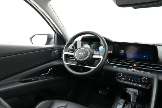 Hyundai Elantra (Avante)