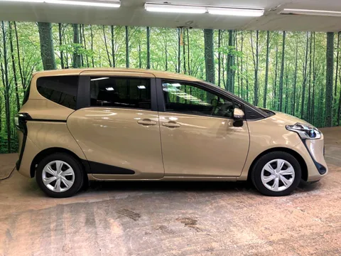 Toyota Sienta