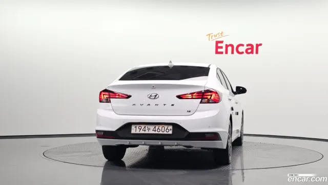 Hyundai Elantra (Avante)