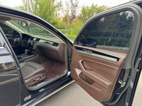 Volkswagen Phideon