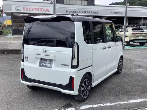 Honda N-BOX Custom