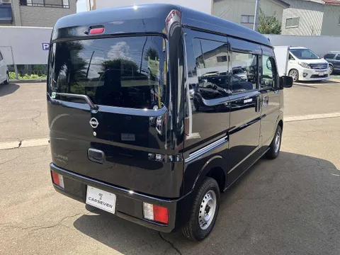 Nissan Clipper Van