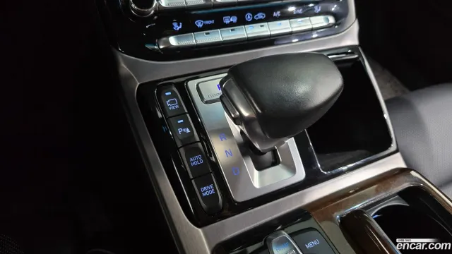 Genesis G90 (EQ900)