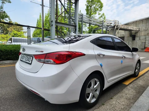 Hyundai Elantra (Avante)
