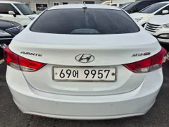Hyundai Elantra (Avante)