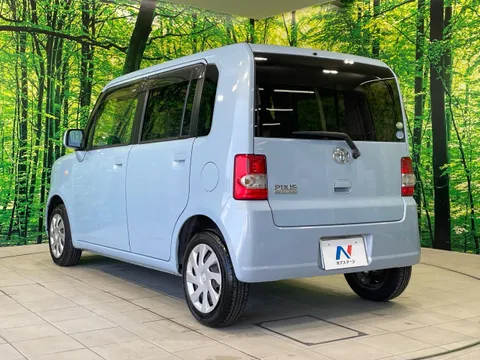 Toyota Pixis Space