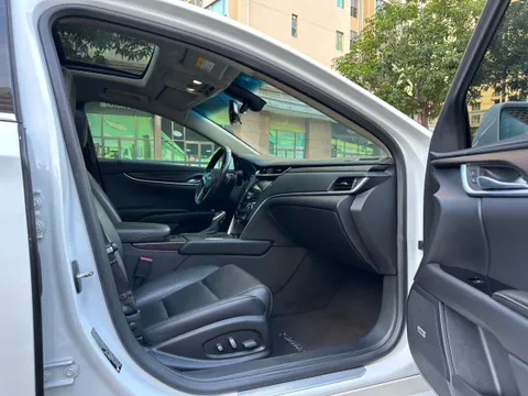 Cadillac XTS