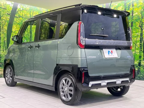 Mitsubishi Delica Mini