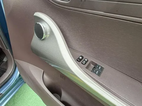 Toyota iQ
