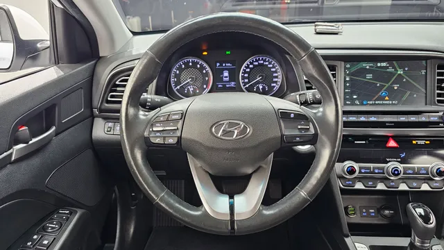 Hyundai Elantra (Avante)