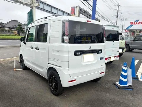 Suzuki Spacia Base