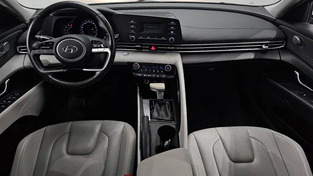 Hyundai Elantra (Avante)