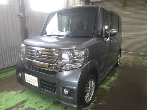 Honda N-BOX Custom